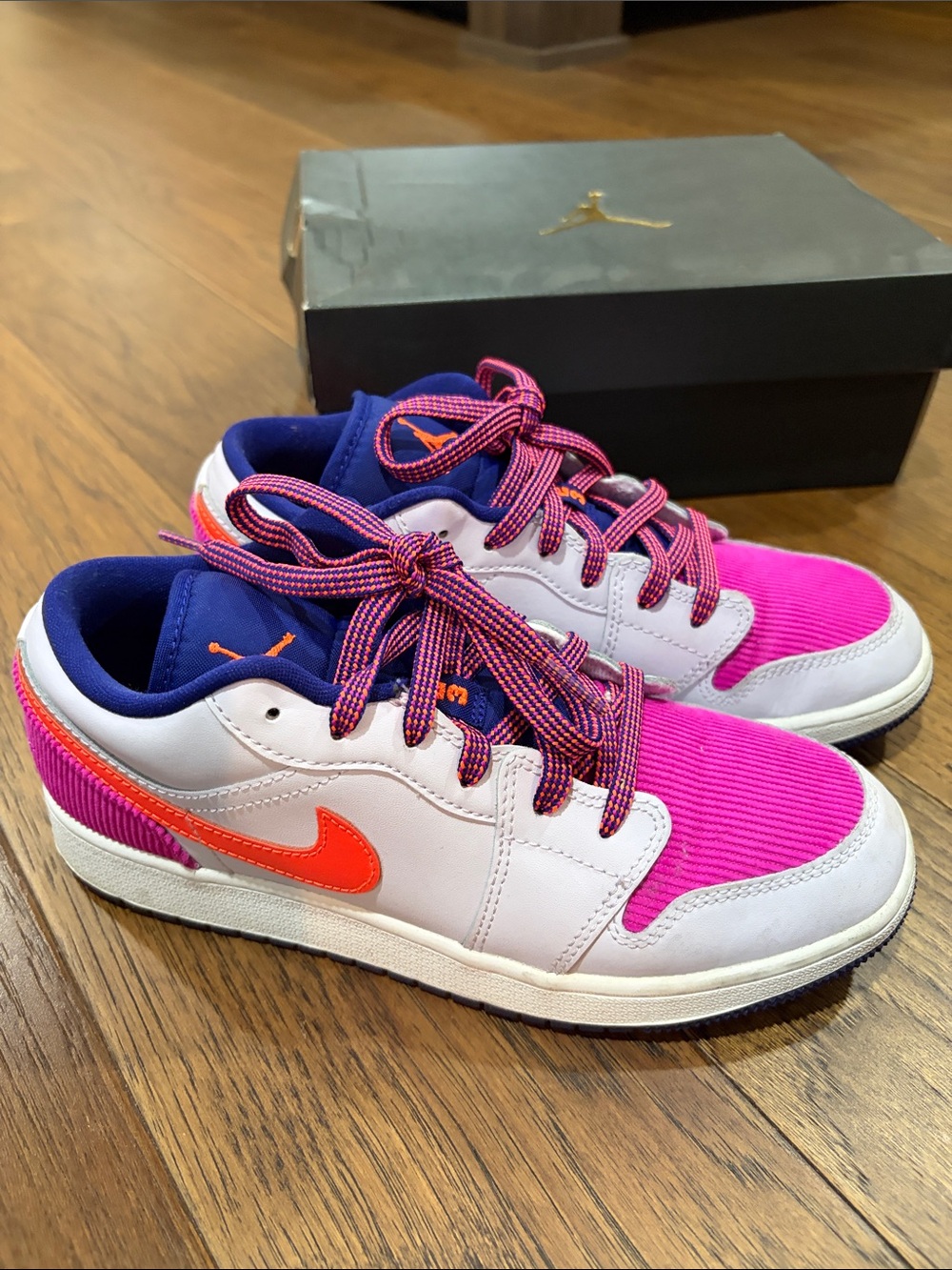 Jordan Kids Low-Top Sneakers in Pink, Orange & Navy